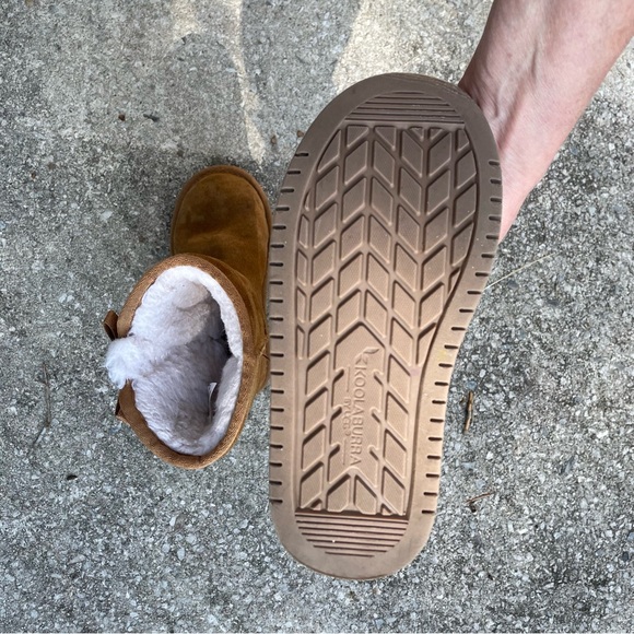 UGG Koolaburra Tall Boots - Girls Size 12 - Chestnut Brown - Bow Tie Closure - Picture 7 of 12